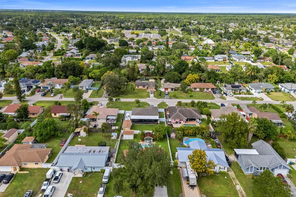 4949 22nd Place SW Naples FL 34116