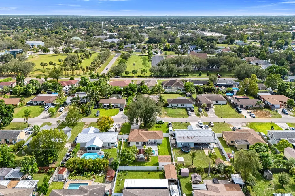 4949 22nd Place SW Naples FL 34116