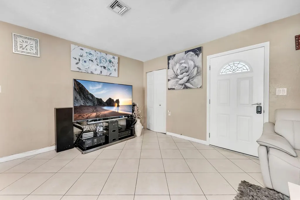 4949 22nd Place SW Naples FL 34116