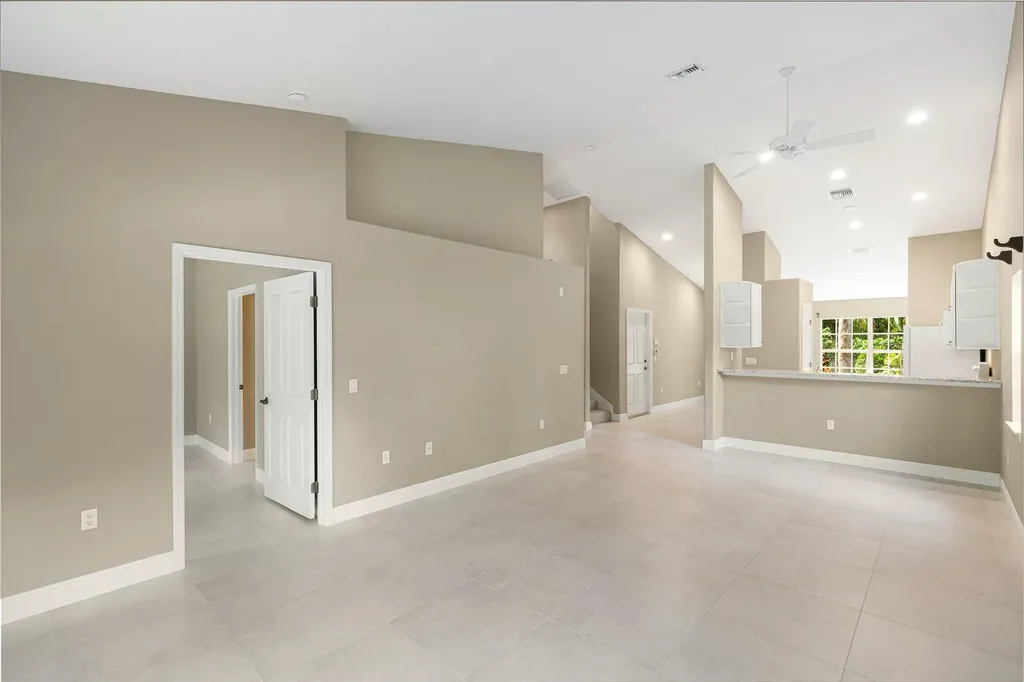 3555 Avion Woods Court Naples FL 34104