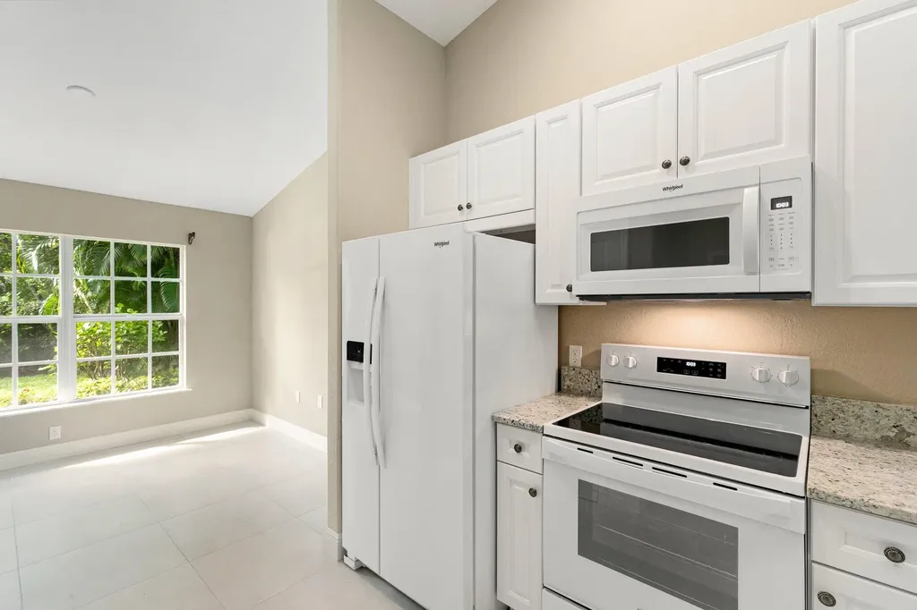 3555 Avion Woods Court Naples FL 34104