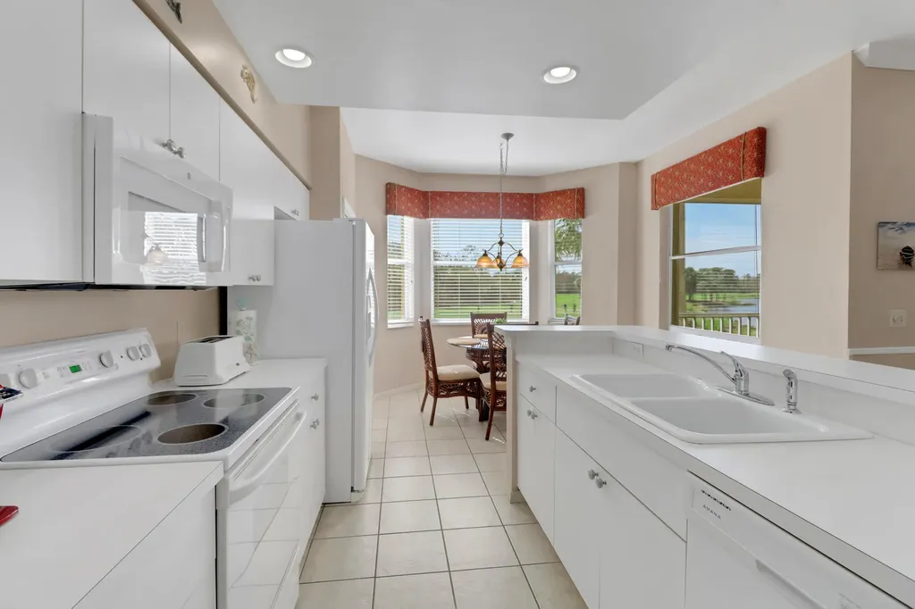 3800 Sawgrass Way Naples FL 34112