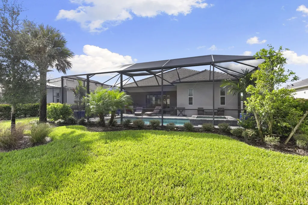 5789 Kingston Place Ave Maria FL 34142