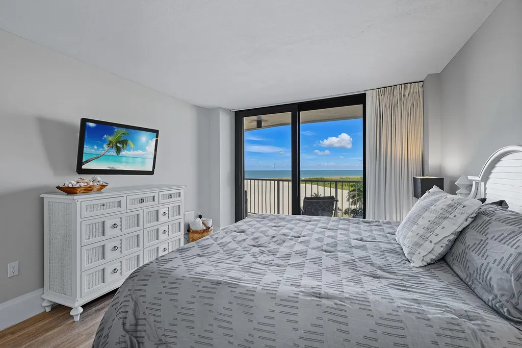 260 Seaview Court Marco Island FL 34145