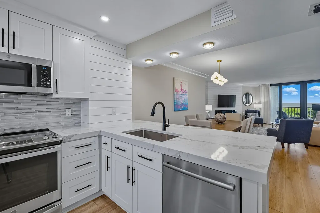 260 Seaview Court Marco Island FL 34145