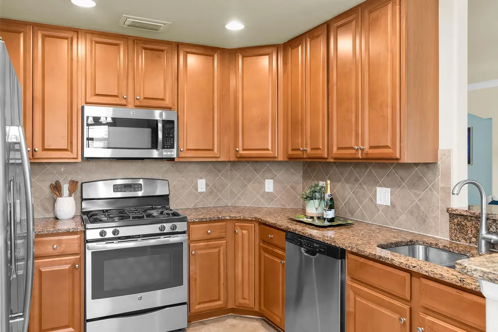 3165 Aviamar Circle Naples FL 34114