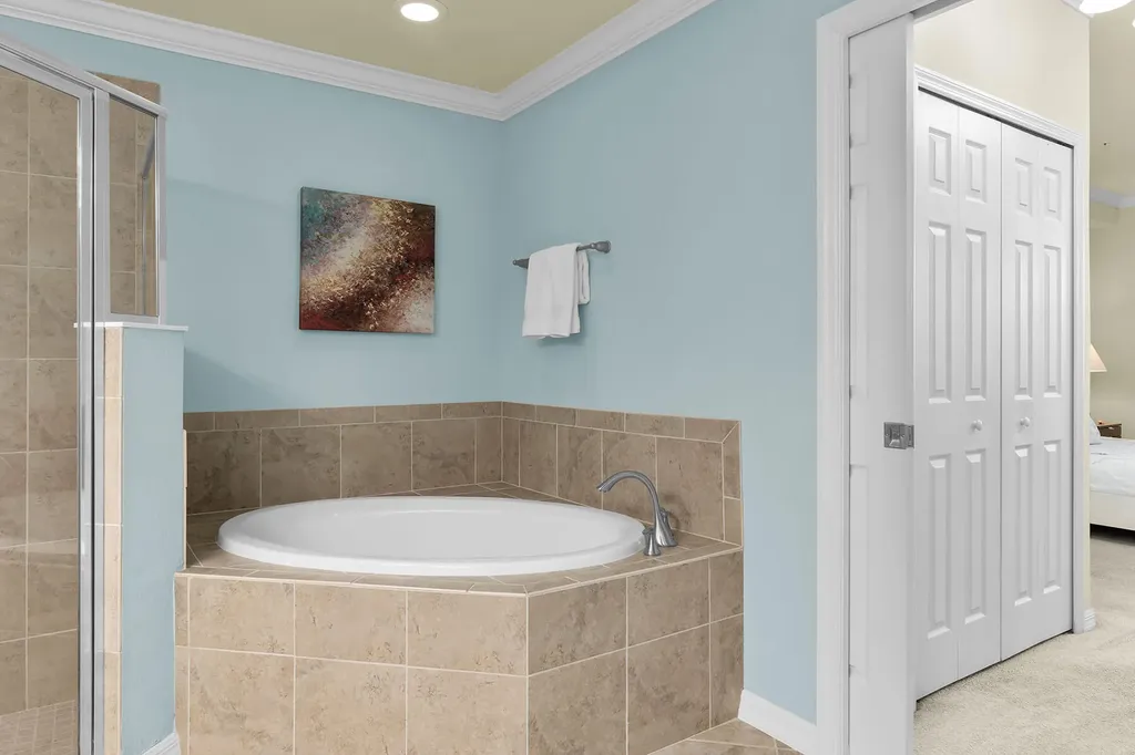 3165 Aviamar Circle Naples FL 34114