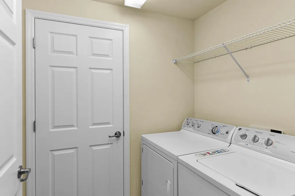 3165 Aviamar Circle Naples FL 34114