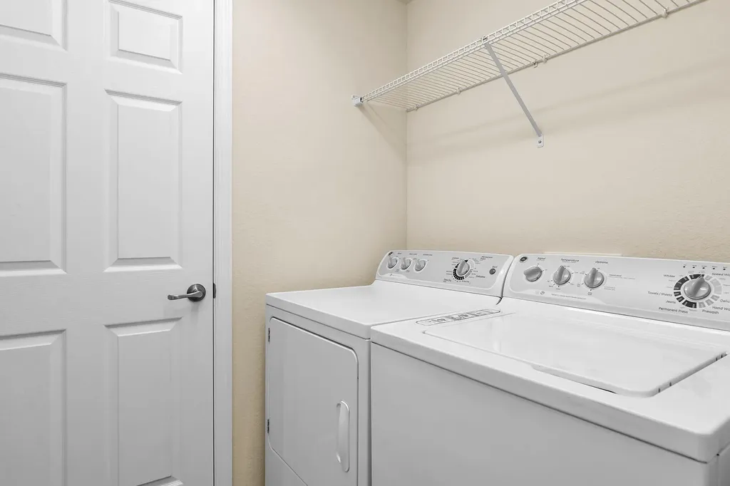 3165 Aviamar Circle Naples FL 34114