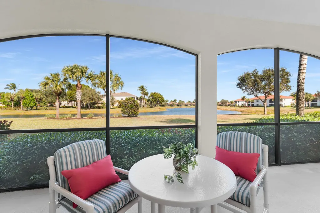 3165 Aviamar Circle Naples FL 34114