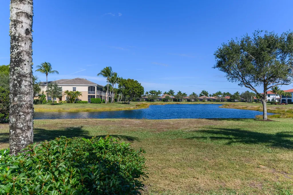 3165 Aviamar Circle Naples FL 34114