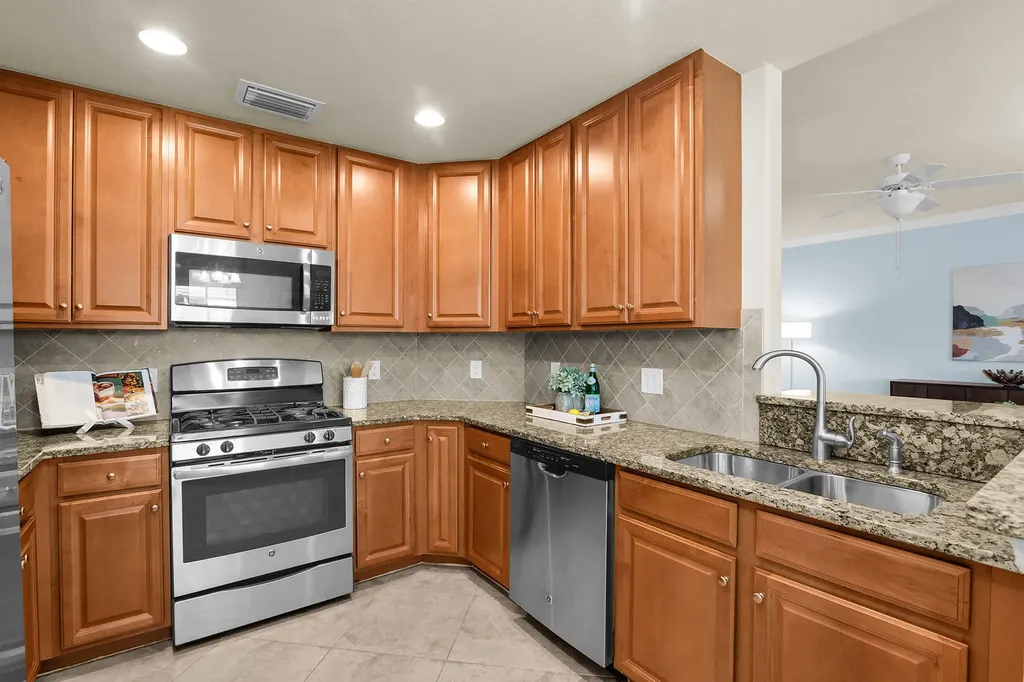 3165 Aviamar Circle Naples FL 34114