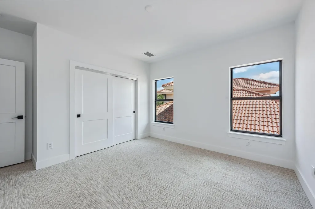 7976 Cordoba Place Naples FL 34113