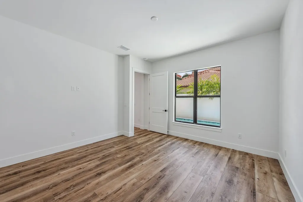 7976 Cordoba Place Naples FL 34113