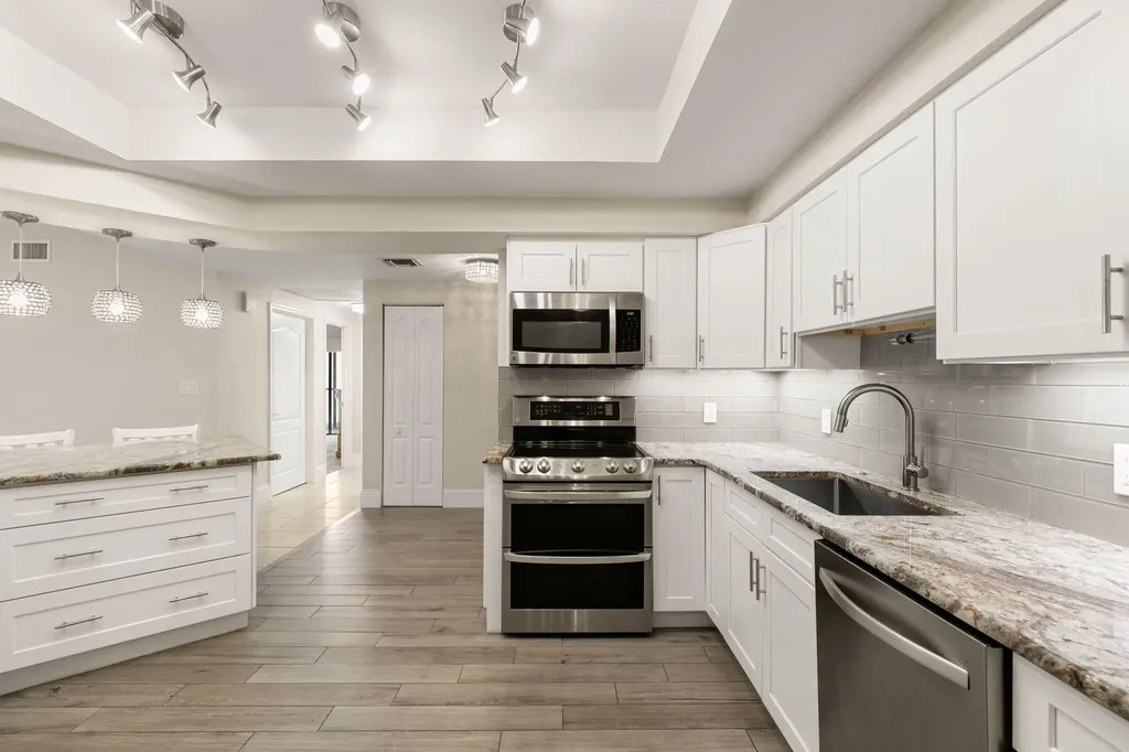 961 Collier Court Marco Island FL 34145