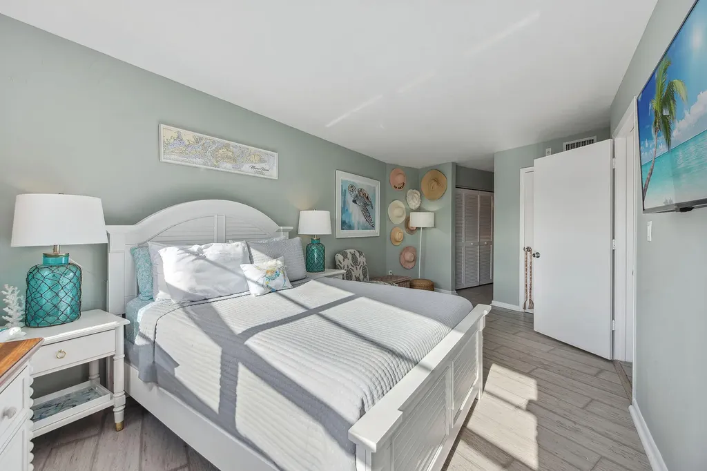 1031 Anglers Cove Marco Island FL 34145