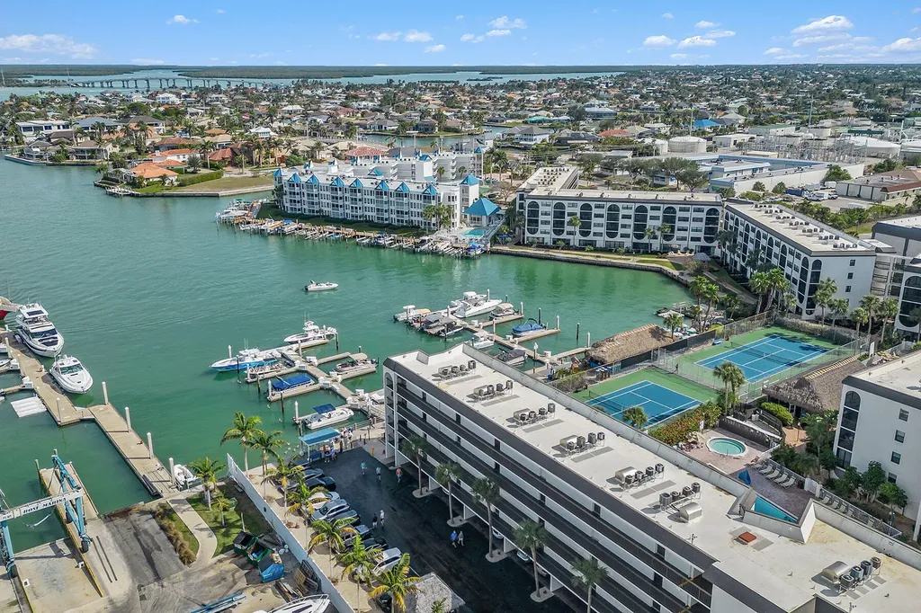 1031 Anglers Cove Marco Island FL 34145