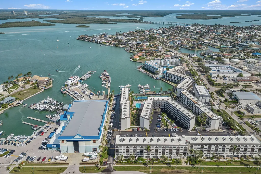 1031 Anglers Cove Marco Island FL 34145