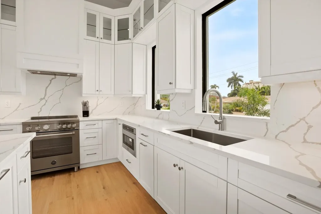 211 Landmark Street Marco Island FL 34145