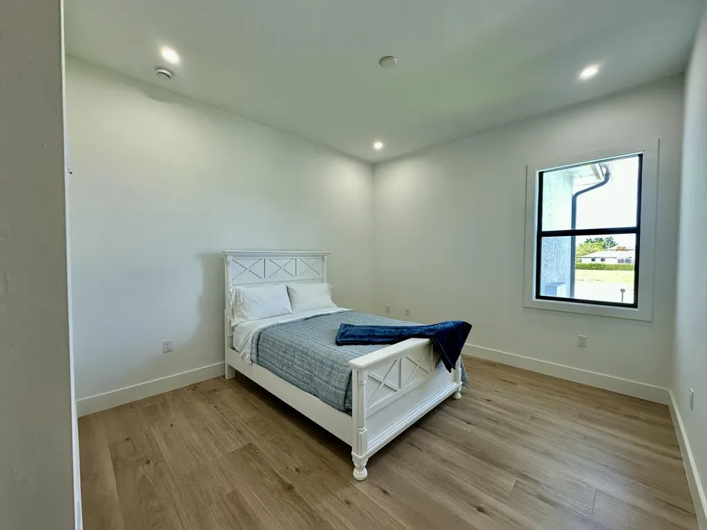 211 Landmark Street Marco Island FL 34145