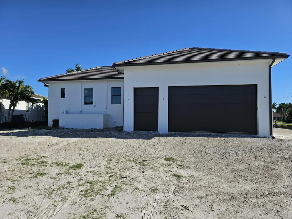 211 Landmark Street Marco Island FL 34145