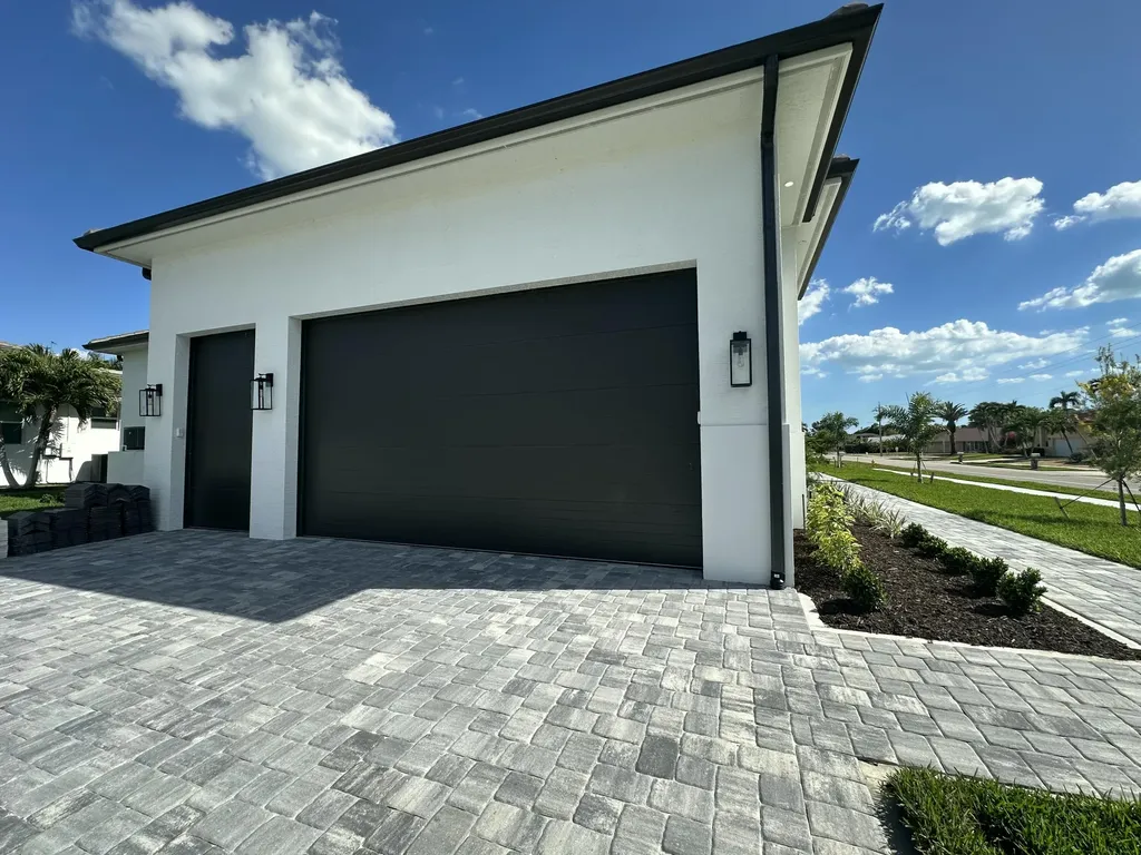 211 Landmark Street Marco Island FL 34145