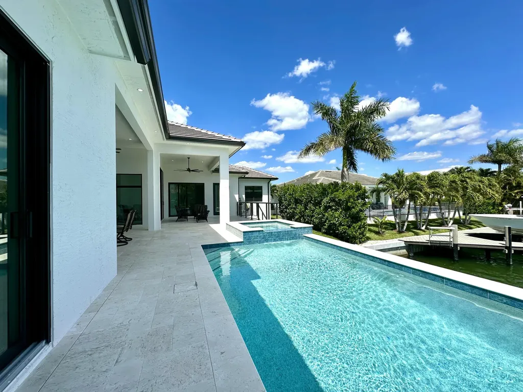 211 Landmark Street Marco Island FL 34145