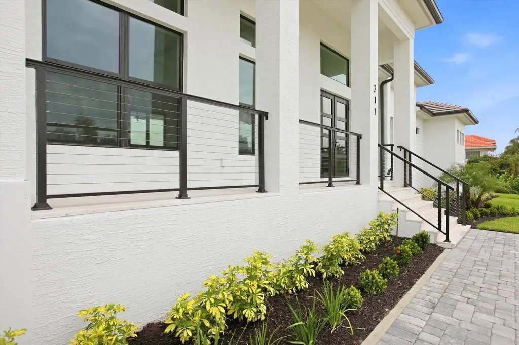 211 Landmark Street Marco Island FL 34145