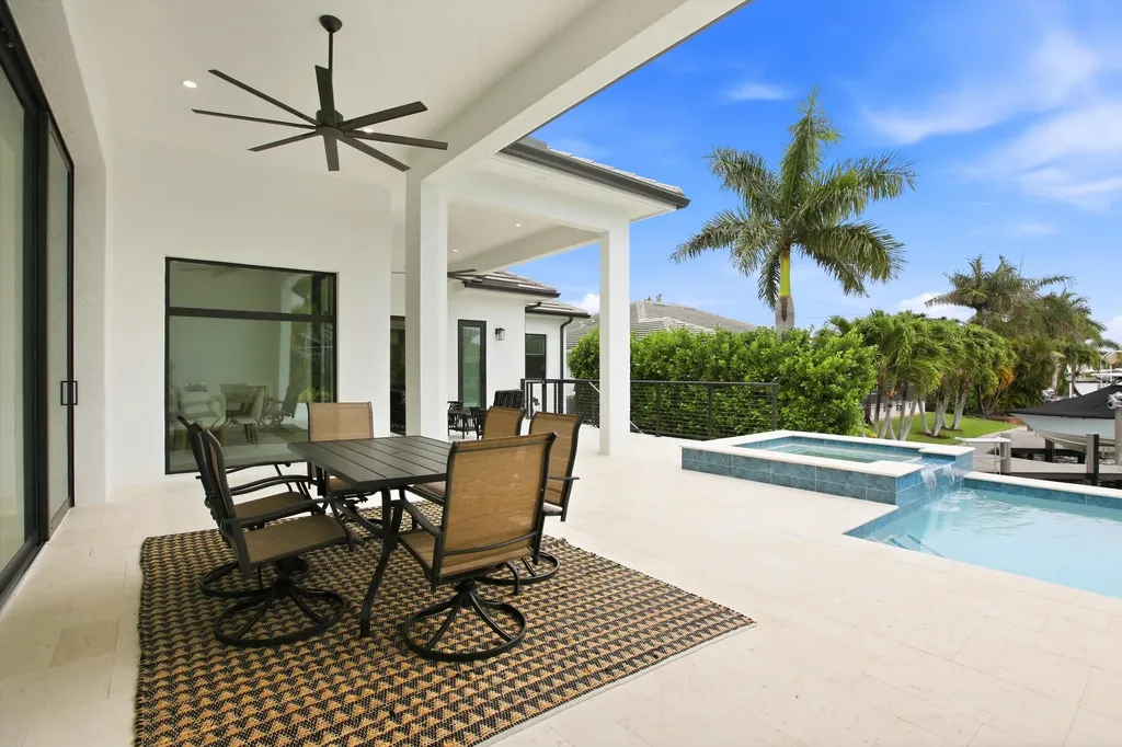 211 Landmark Street Marco Island FL 34145
