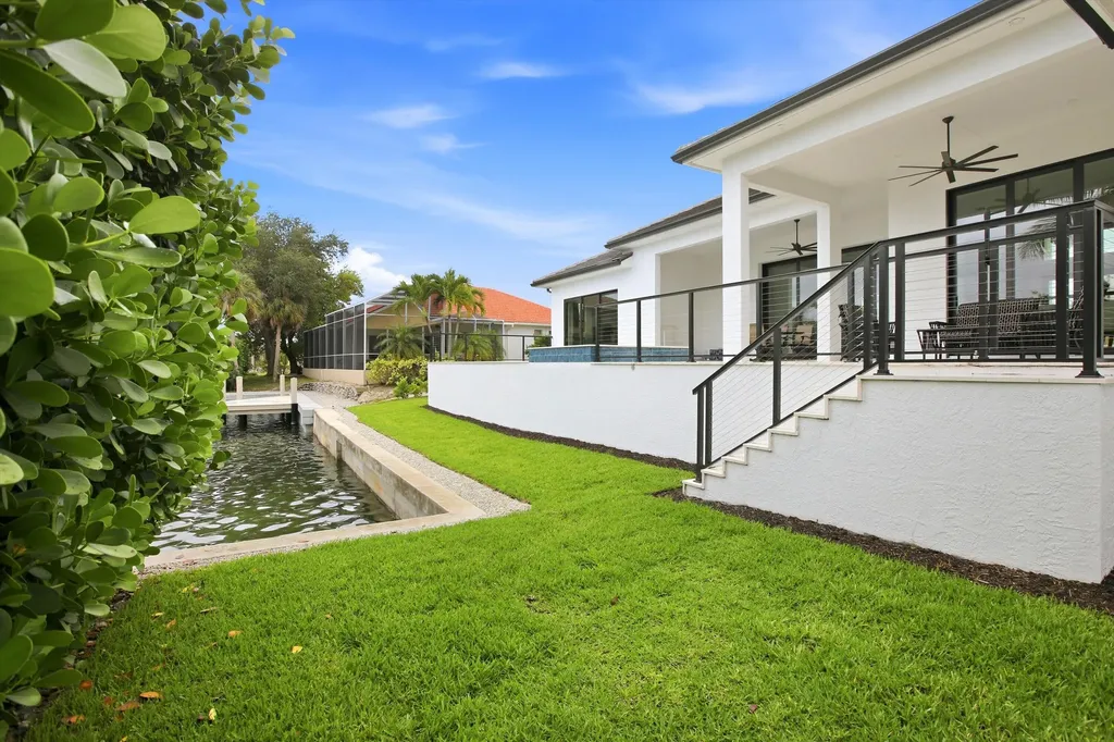 211 Landmark Street Marco Island FL 34145