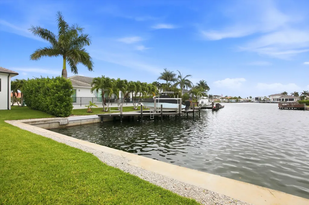 211 Landmark Street Marco Island FL 34145