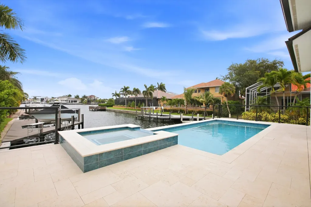 211 Landmark Street Marco Island FL 34145