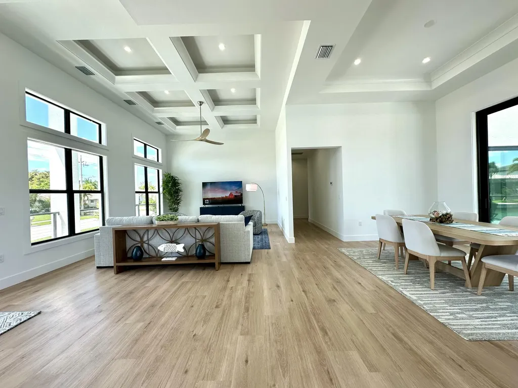 211 Landmark Street Marco Island FL 34145