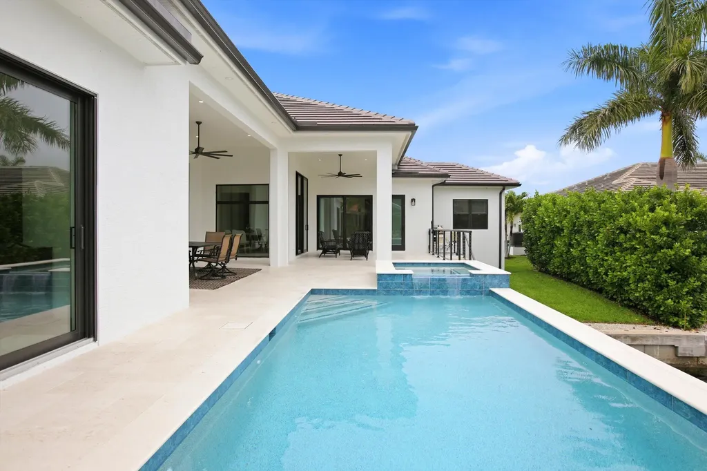 211 Landmark Street Marco Island FL 34145