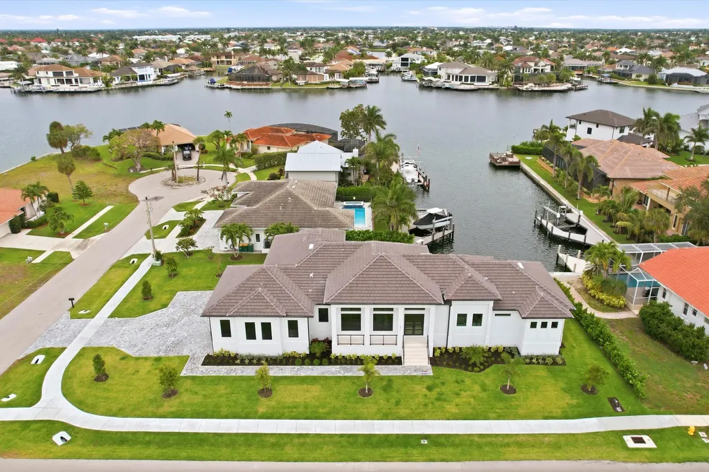 211 Landmark Street Marco Island FL 34145