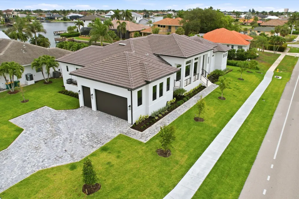211 Landmark Street Marco Island FL 34145