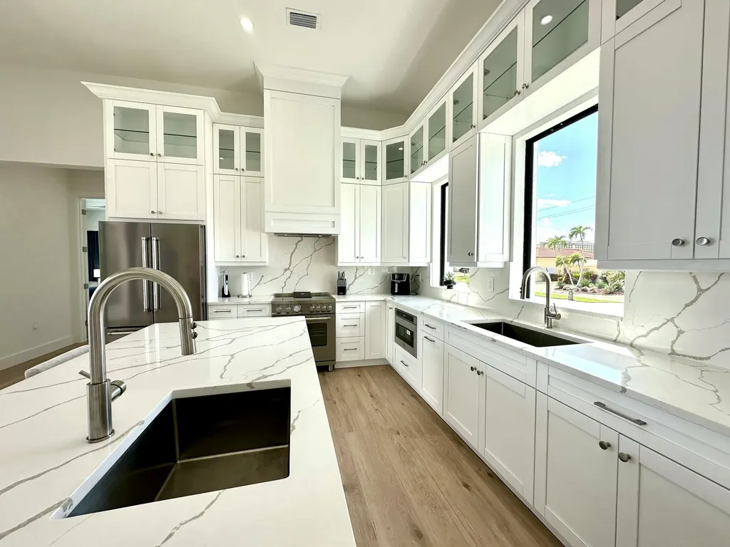 211 Landmark Street Marco Island FL 34145