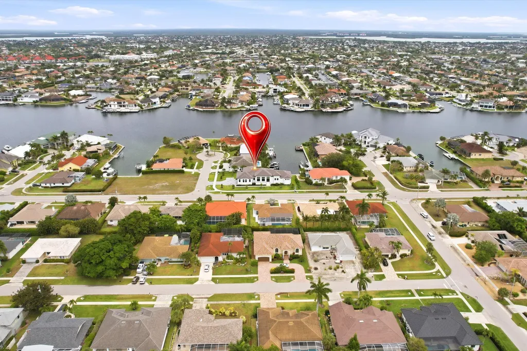211 Landmark Street Marco Island FL 34145
