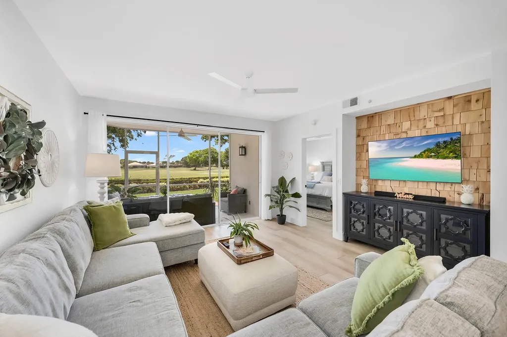 9087 Michael Circle Naples FL 34113