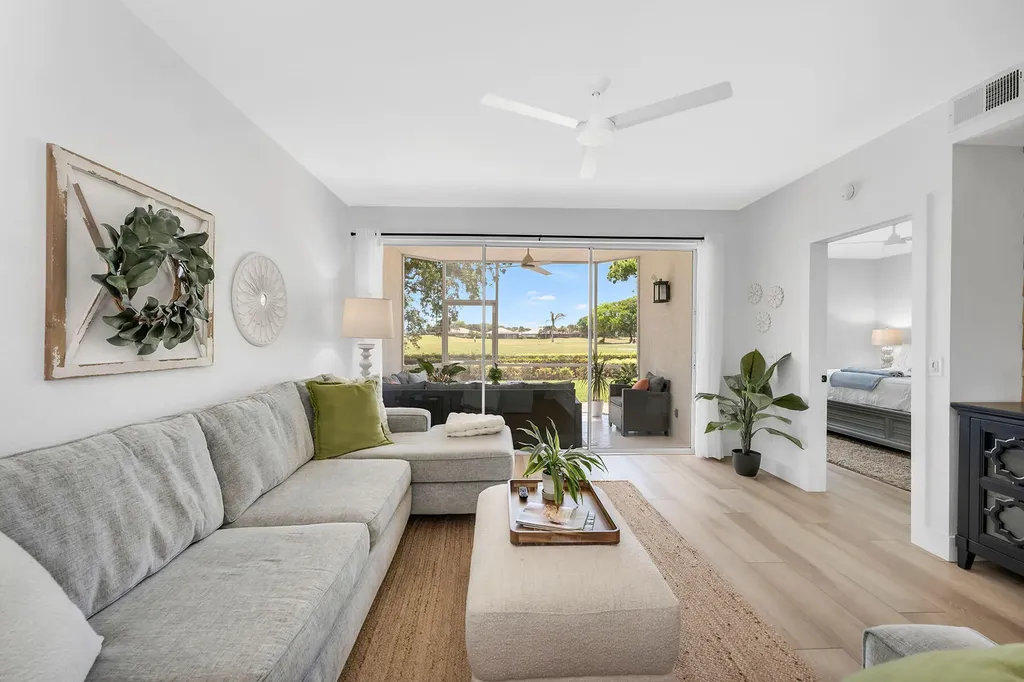 9087 Michael Circle Naples FL 34113