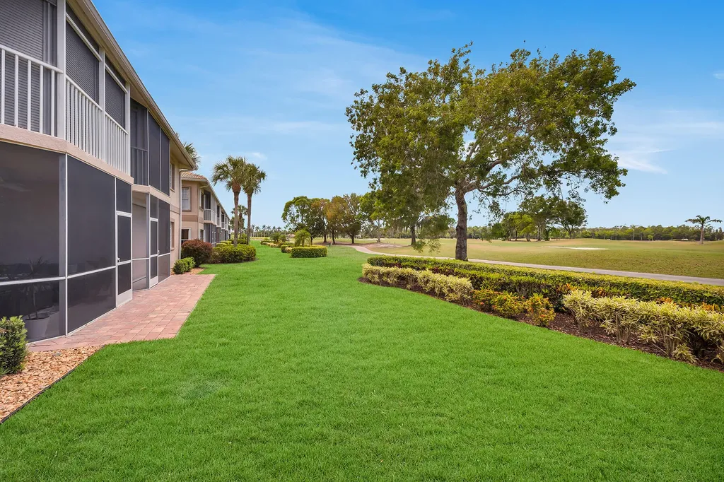 9087 Michael Circle Naples FL 34113