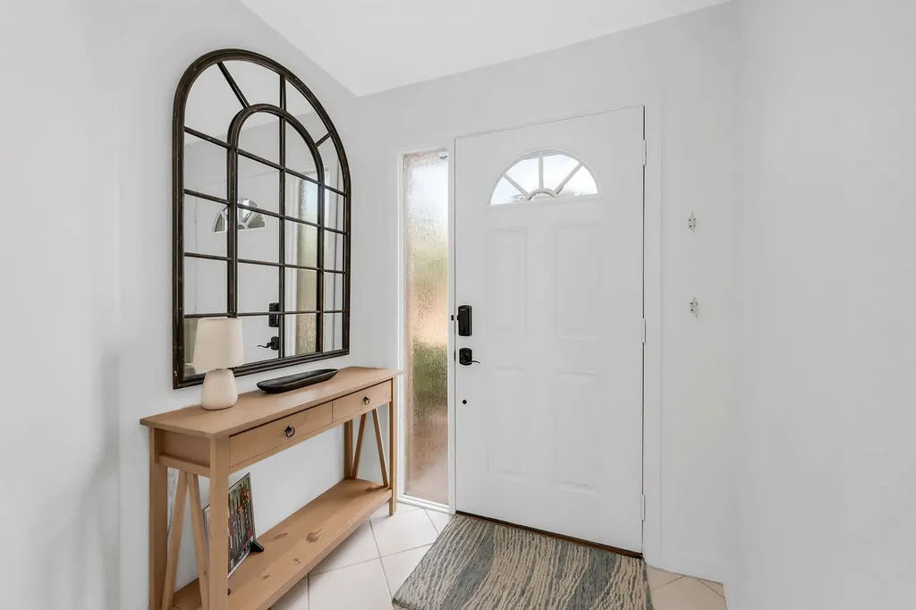 9087 Michael Circle Naples FL 34113