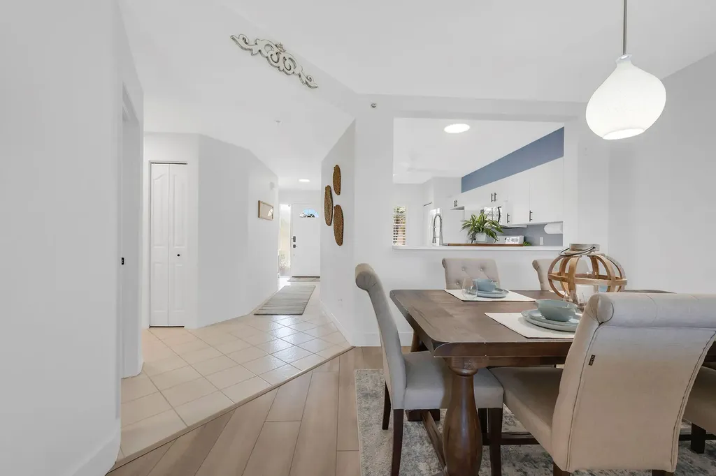 9087 Michael Circle Naples FL 34113