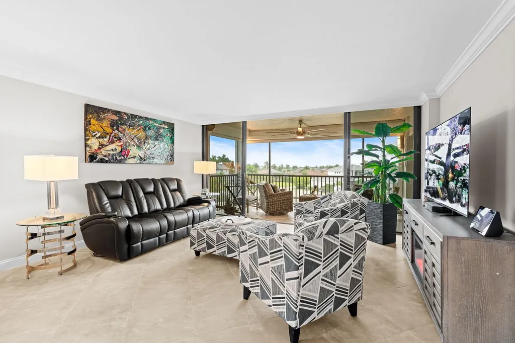 880 Huron Marco Island FL 34145