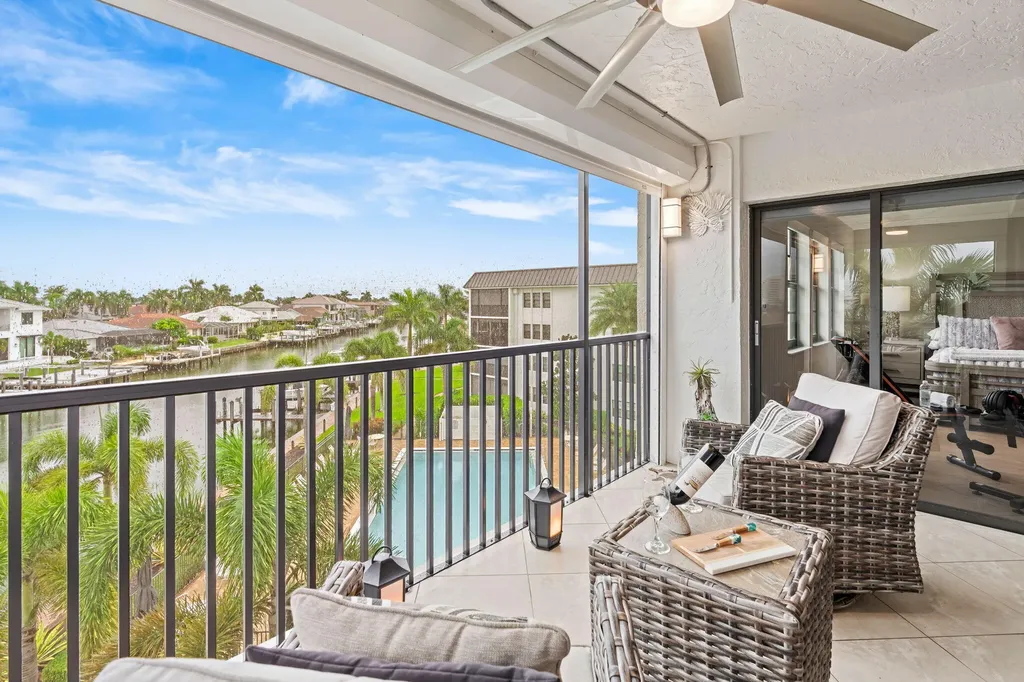 880 Huron Marco Island FL 34145