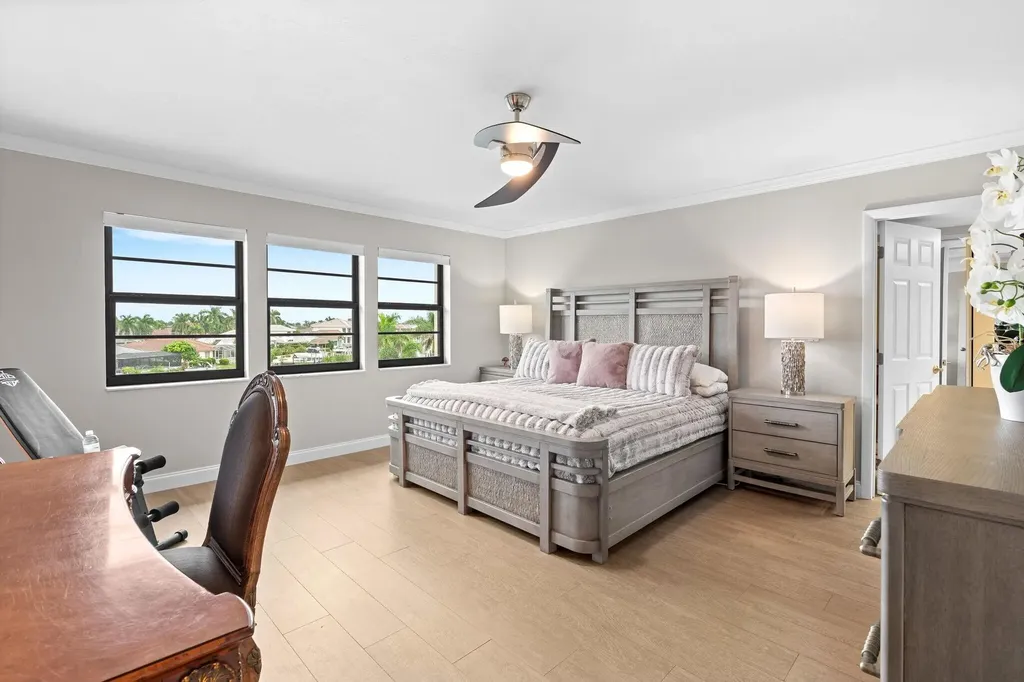 880 Huron Marco Island FL 34145