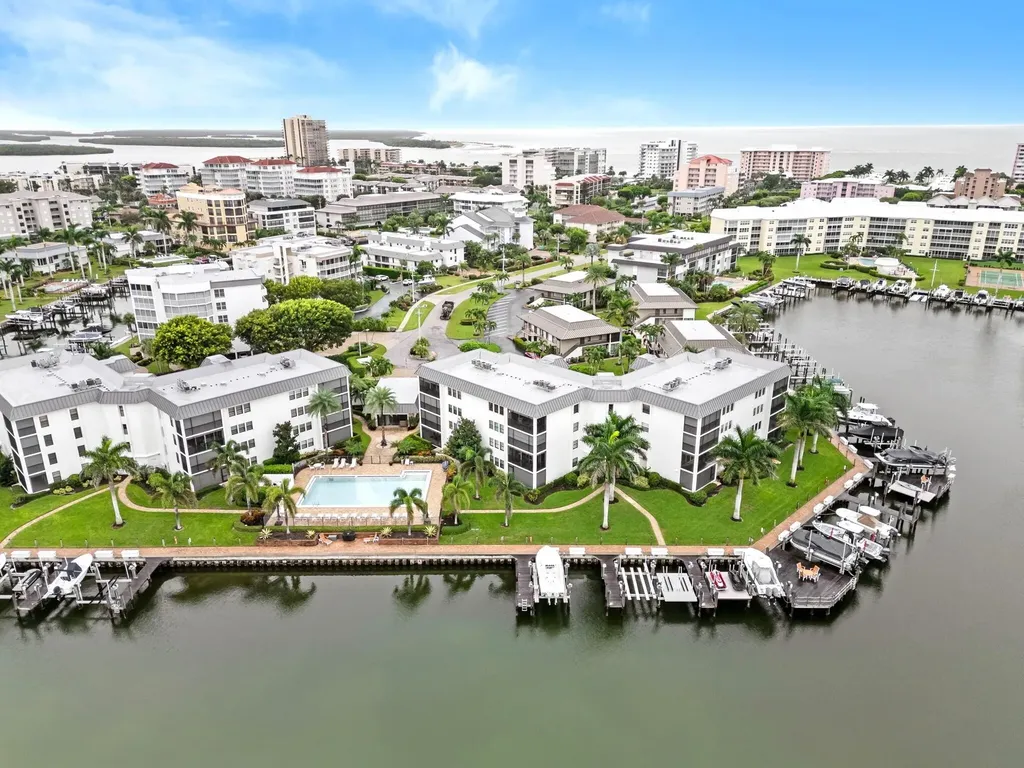 880 Huron Marco Island FL 34145