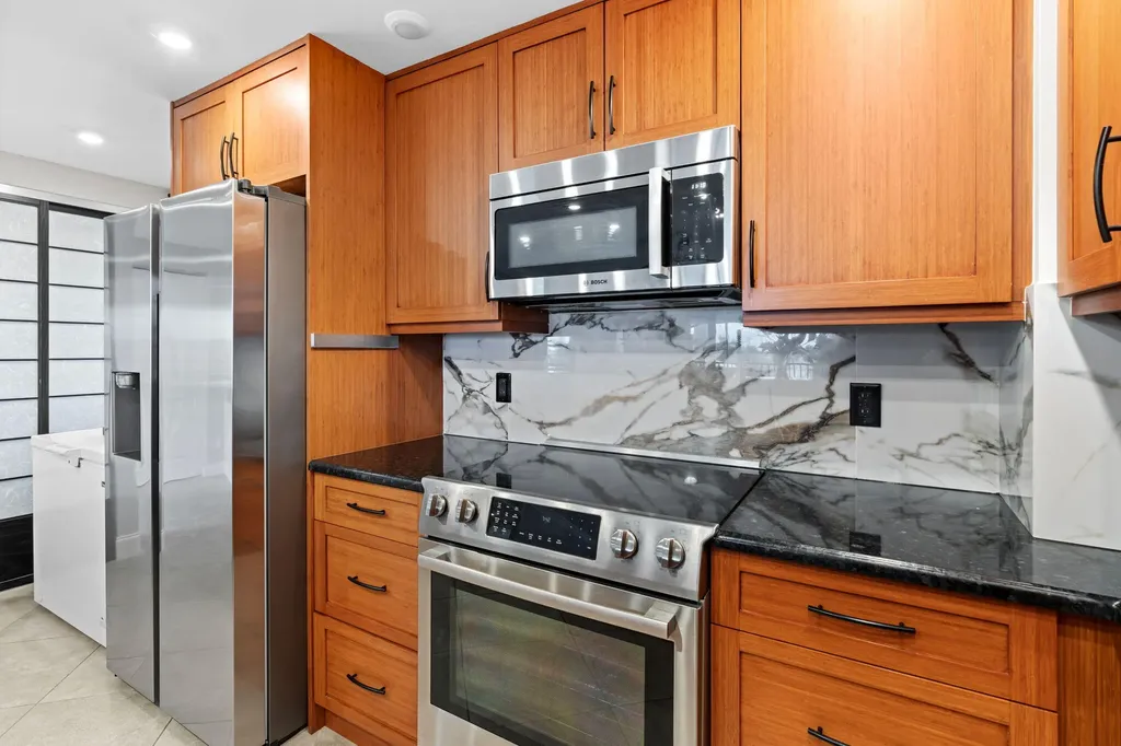 880 Huron Marco Island FL 34145