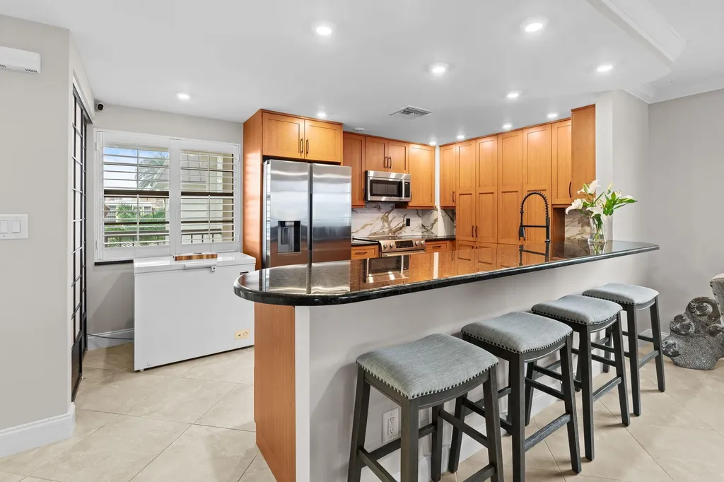 880 Huron Marco Island FL 34145