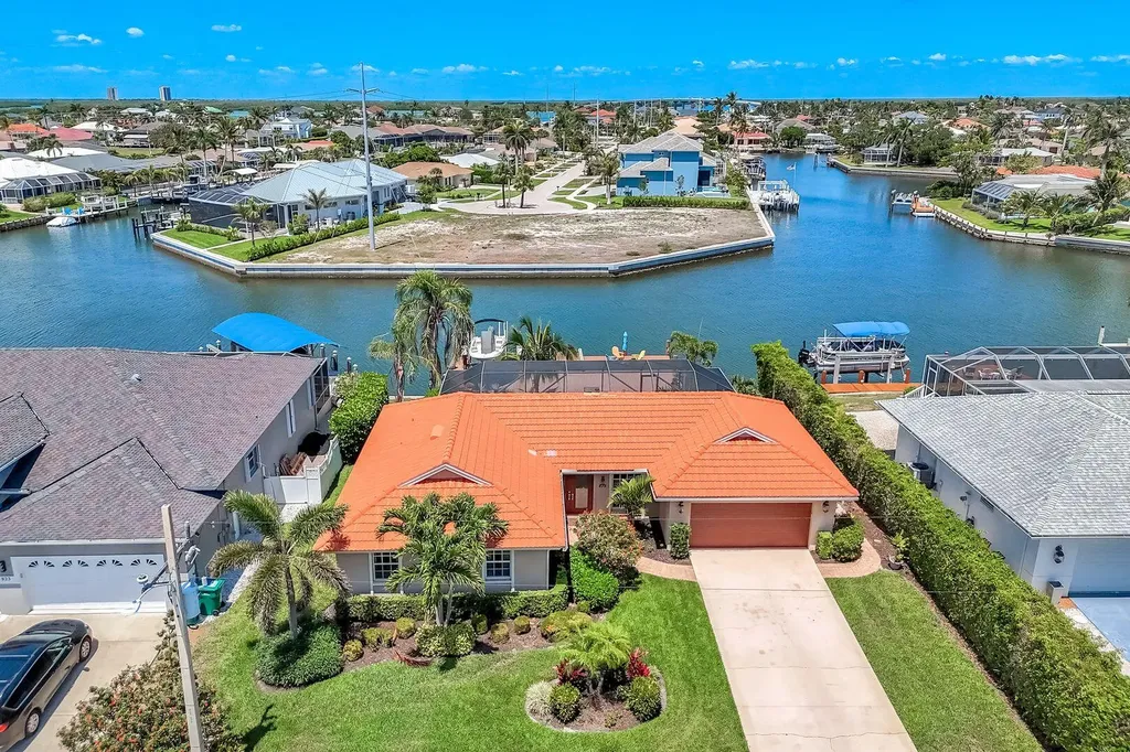 815 Rose Court Marco Island FL 34145